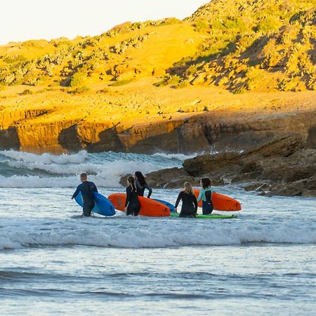 Melo Surf And Yoga Hotel Tamraght Екстериор снимка